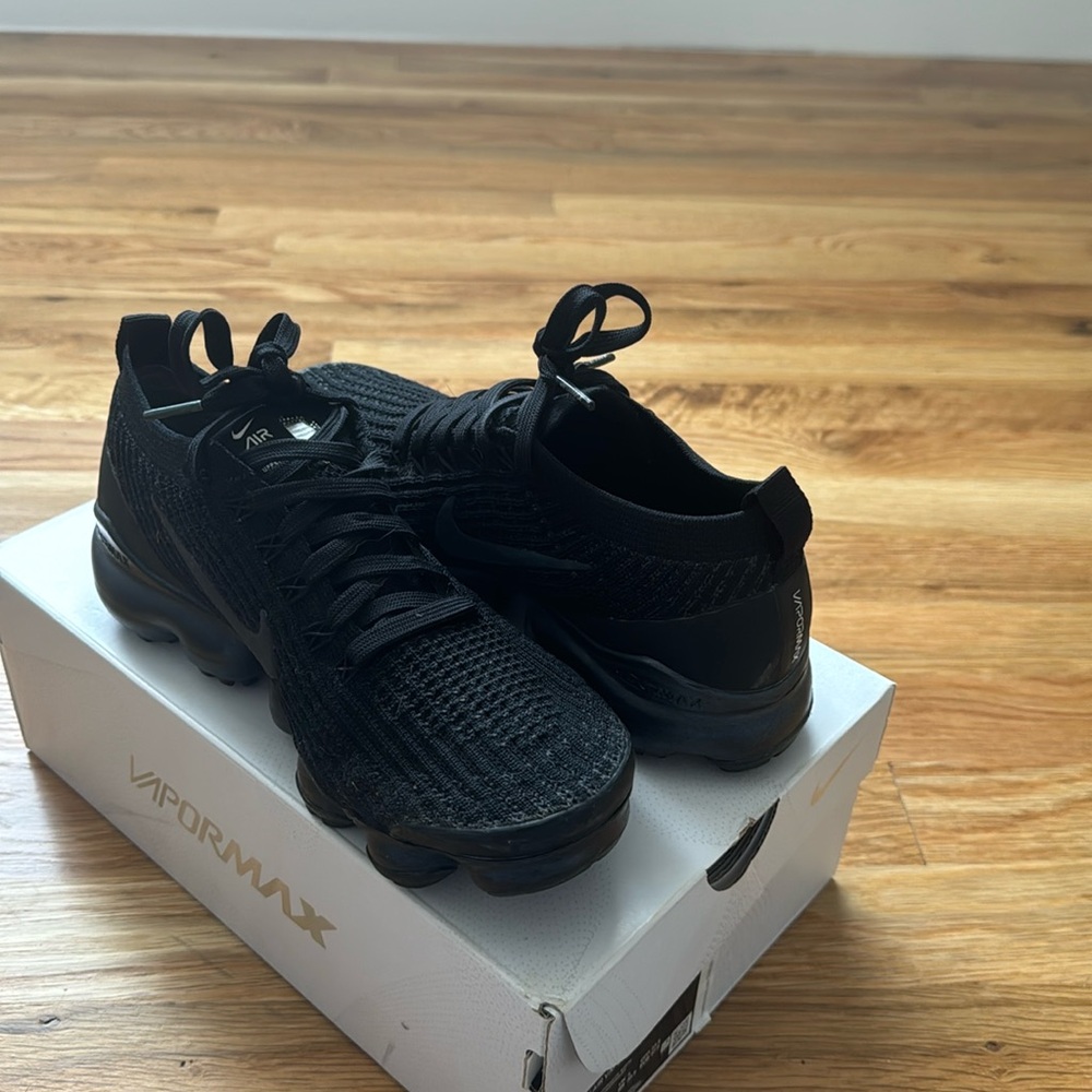 W AIR VAPORMAX FLYKNIT 3 SOLD